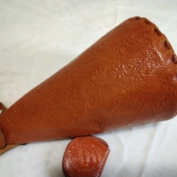 Burnt orange leather embossed shoulder bag - Picture 7 of 14